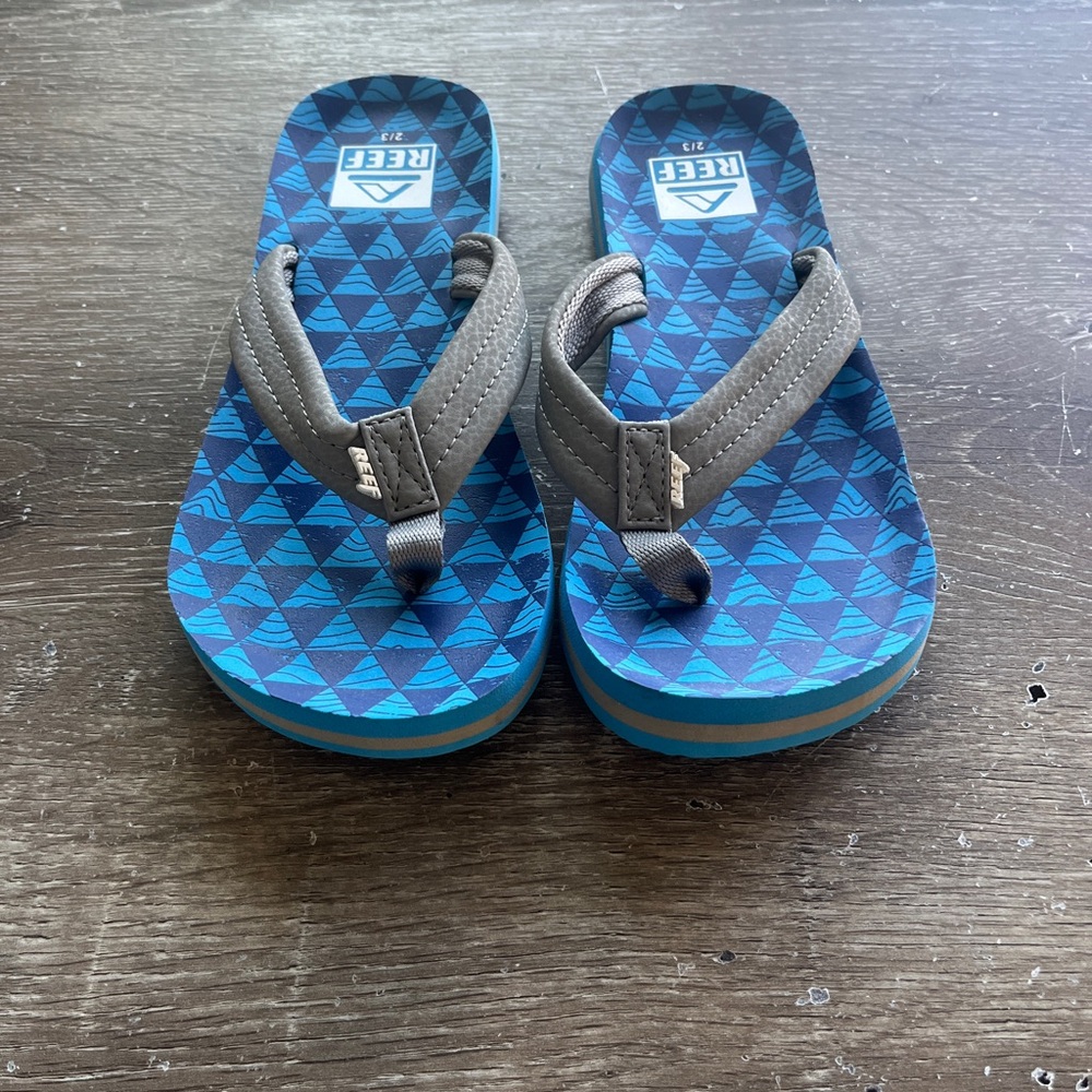 NEW! Reef Geometric Blue and Gray Sandals